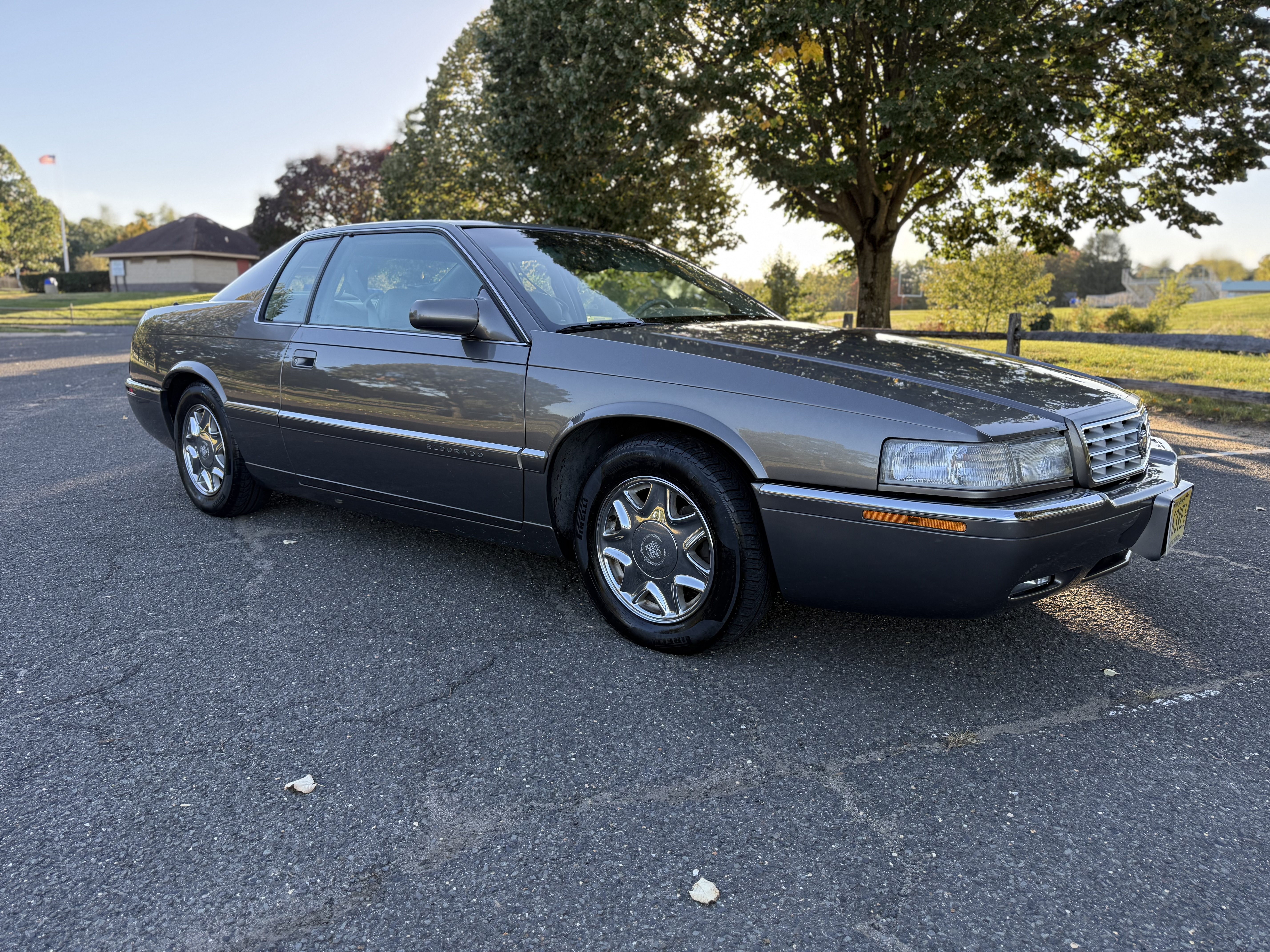 Used 1998 Cadillac Eldorado FWD image 10