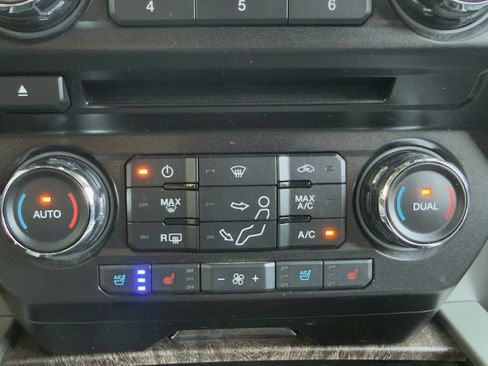 Used 2017 Ford F350 Lariat w/ Lariat Ultimate Package AWD/4WD image 13