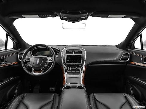 Used 2019 Lincoln Nautilus Select image 6