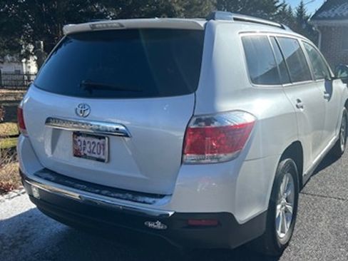 Used 2011 Toyota Highlander SE image 6