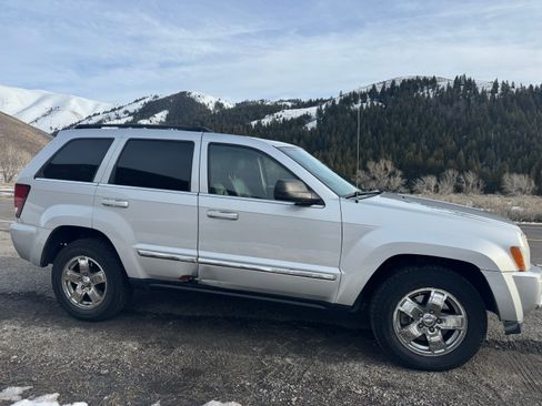 Used 2005 Jeep Grand Cherokee Limited image 5
