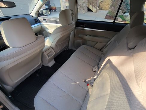 Used 2012 Subaru Outback 3.6R Limited w/ Moonroof Pkg image 7