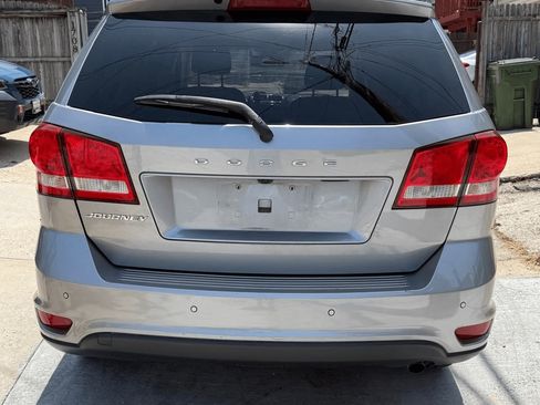 Used 2019 Dodge Journey SE FWD image 15