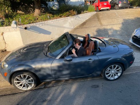 Used 2008 MAZDA MX-5 Miata Grand Touring w/ Premium Pkg image 10