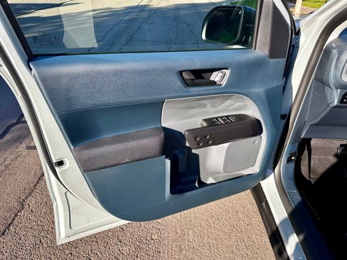 Used 2024 Ford Maverick XL image 13