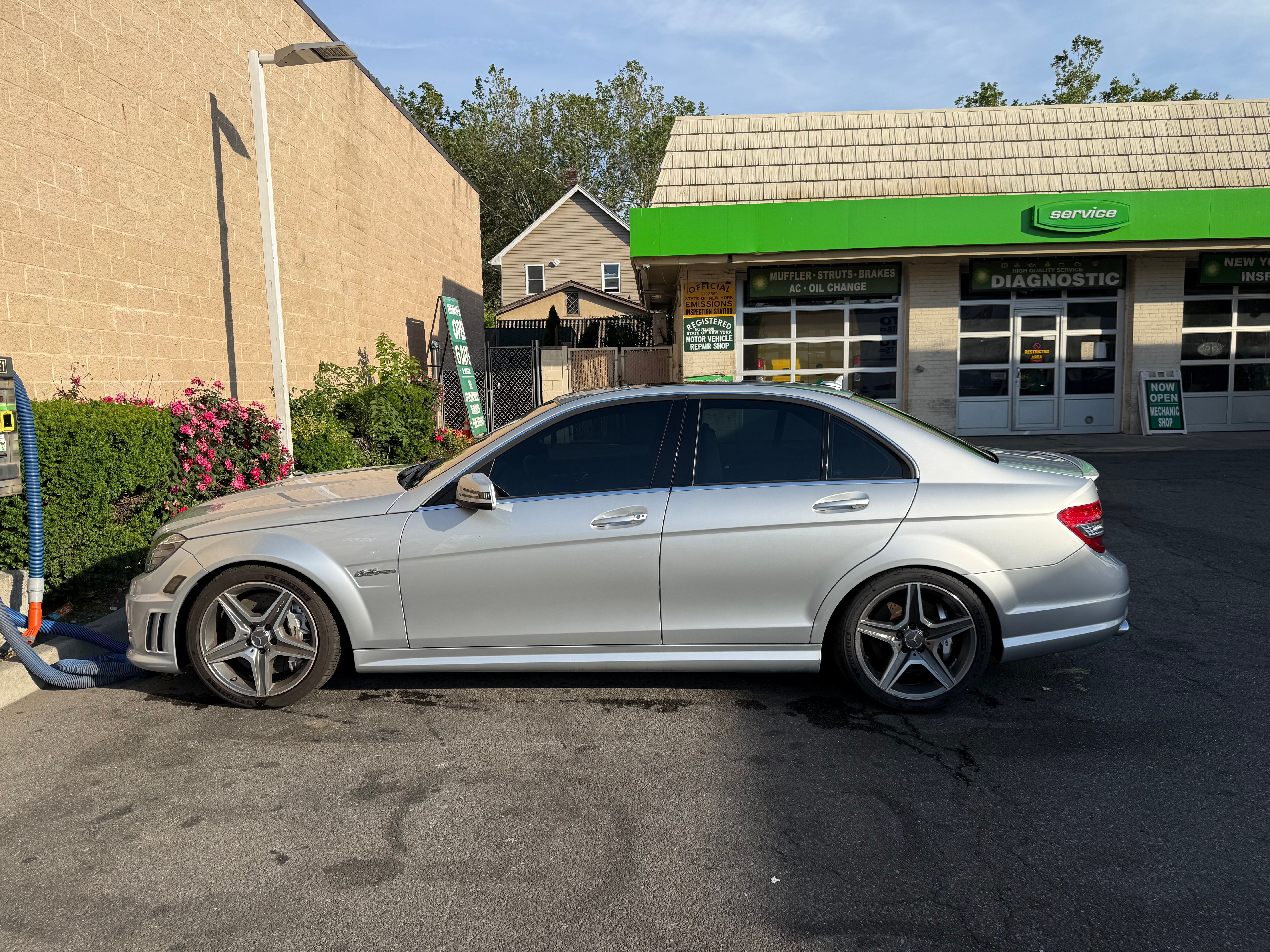 Used 2010 Mercedes-Benz C 63 AMG Sedan image 4