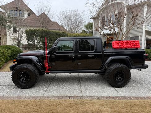 Used 2021 Jeep Gladiator Rubicon w/ LED Lighting Group image 2