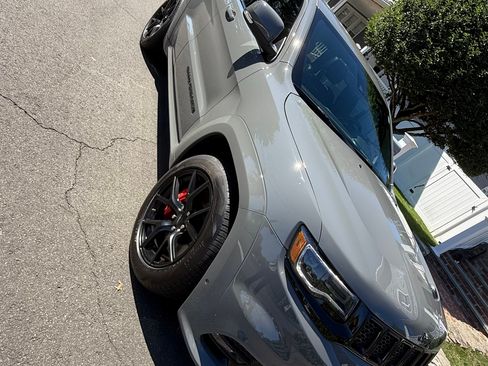Used 2021 Jeep Grand Cherokee SRT AWD/4WD image 2