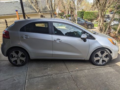 Used 2013 Kia Rio SX image 11
