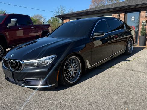 Used 2016 BMW 740i image 5