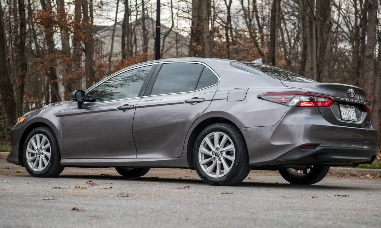 Used 2024 Toyota Camry LE w/ Convenience Package FWD image 29