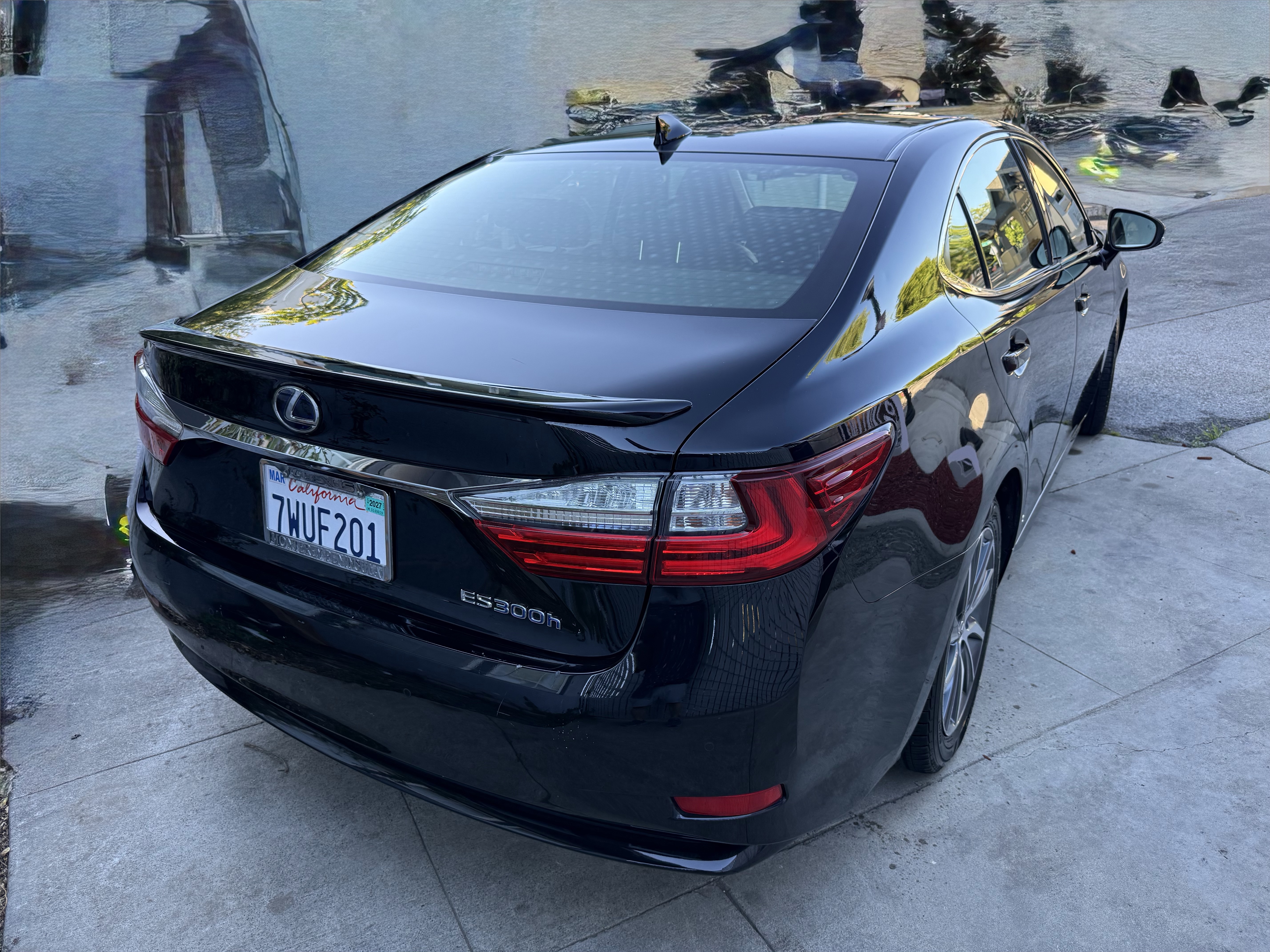 Used 2017 Lexus ES 300h w/ Luxury Package FWD image 6