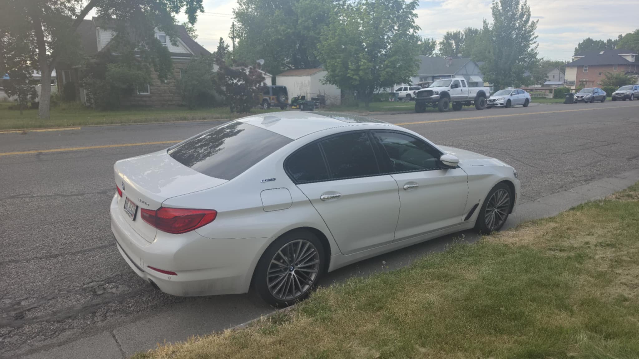Used 2018 BMW 530e w/ Premium Package 2 RWD image 9