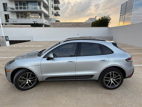 Used 2023 Porsche Macan image 8
