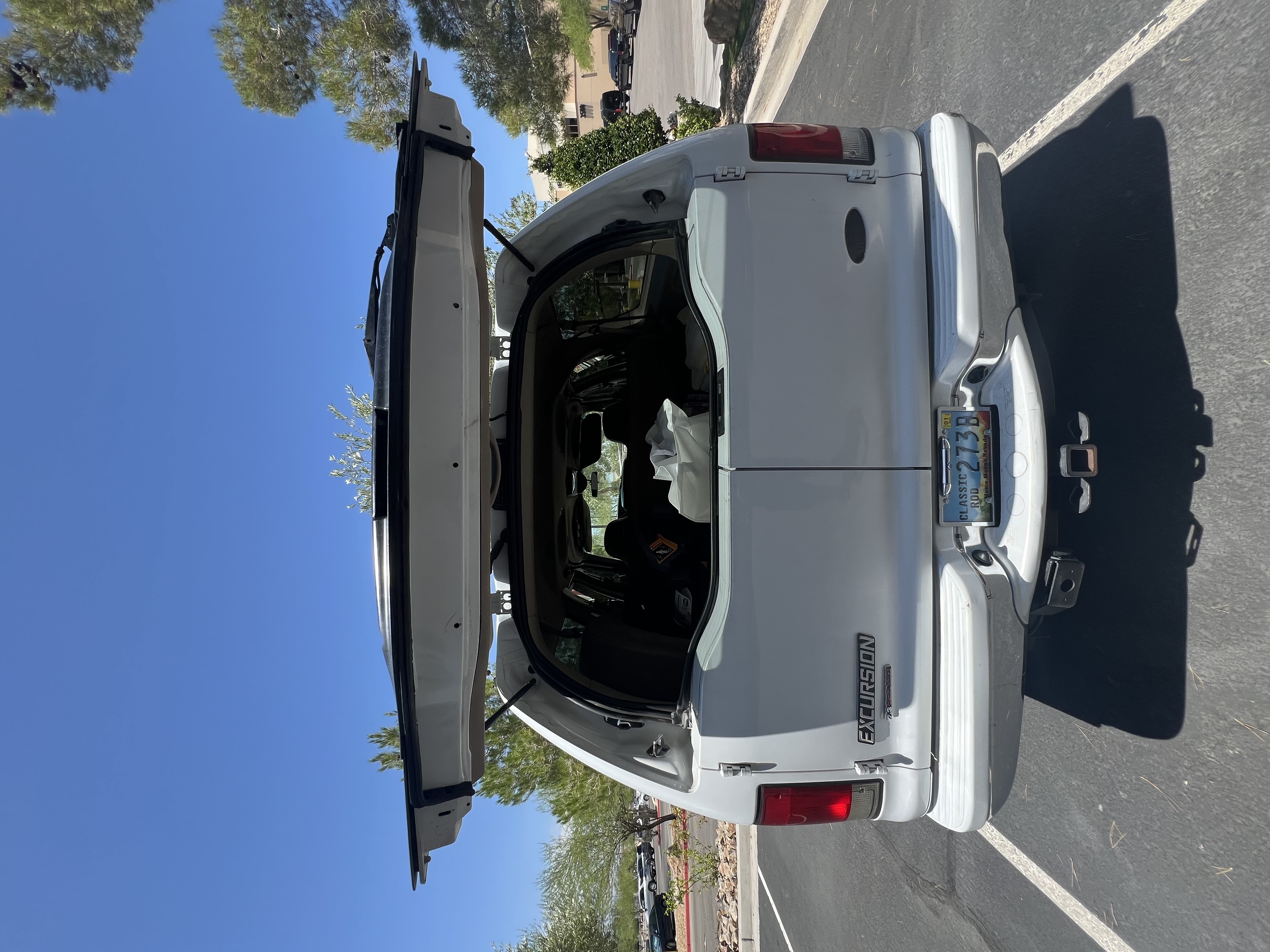 Used 2000 Ford Excursion Limited AWD/4WD image 11