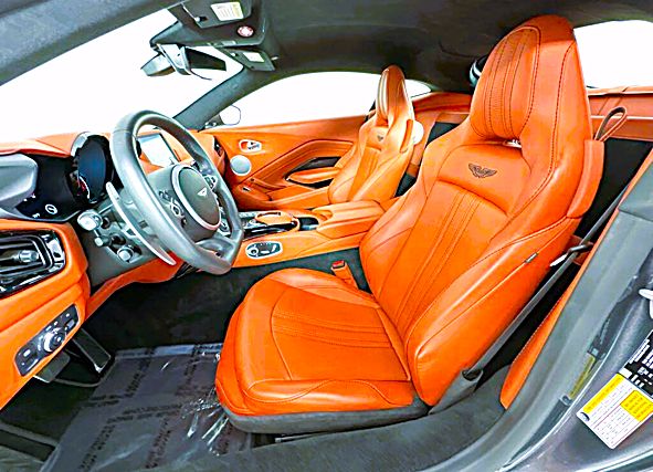 Used 2020 Aston Martin V8 Vantage Coupe RWD image 13