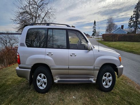 Used 2000 Toyota Land Cruiser image 8