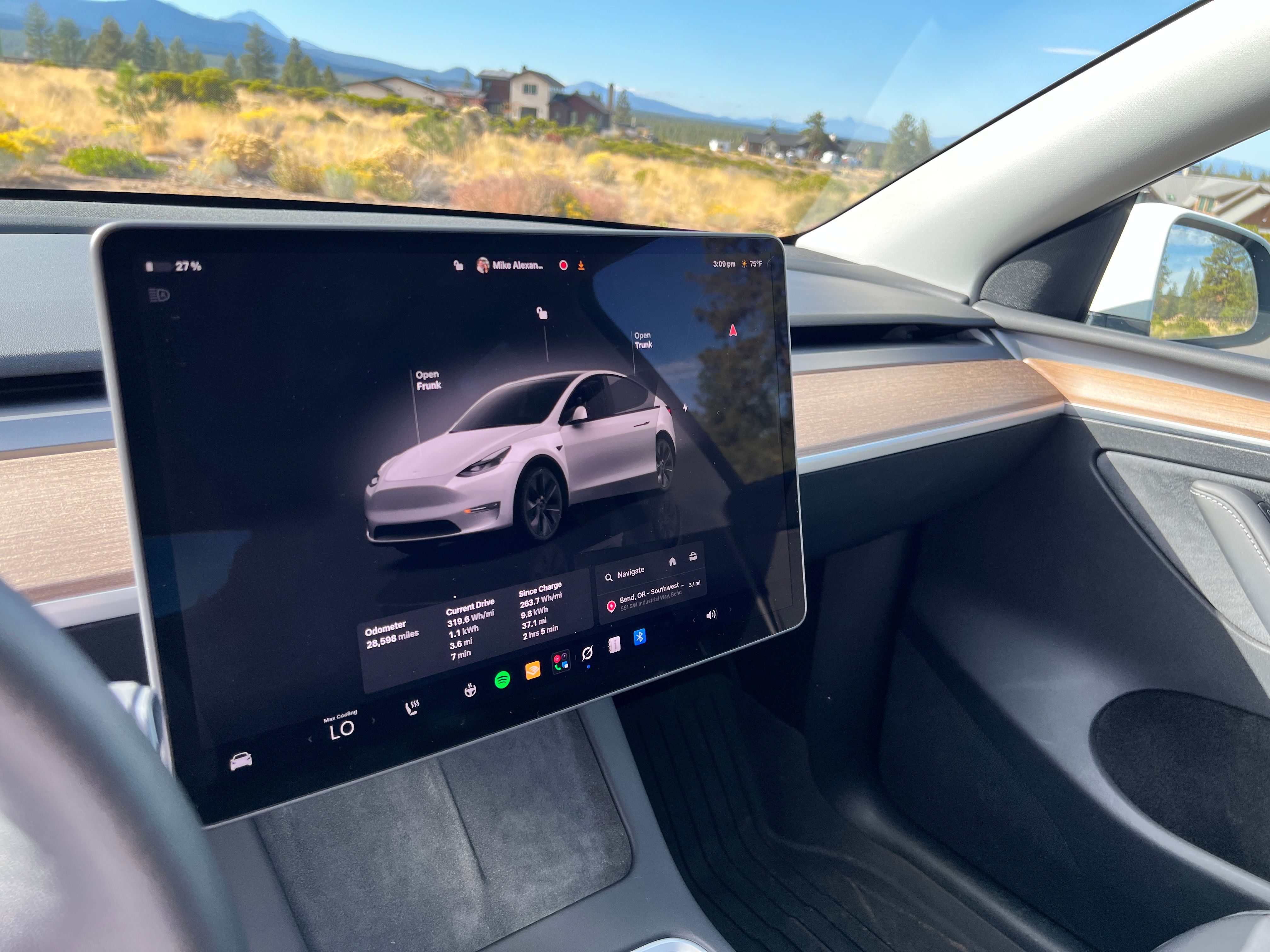 Used 2024 Tesla Model Y Long Range AWD/4WD image 24