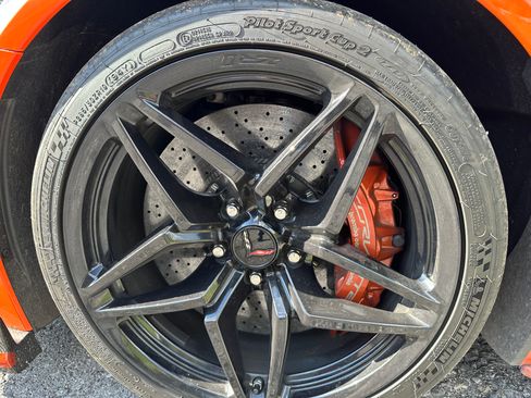 Used 2019 Chevrolet Corvette ZR1 RWD image 12