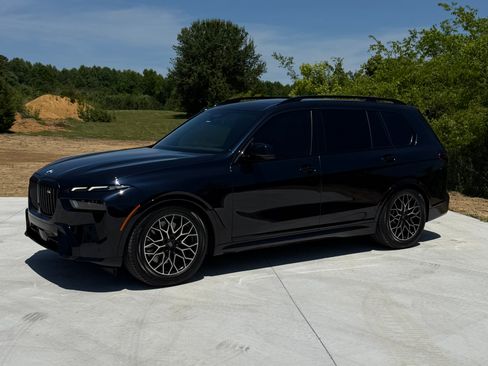 Used 2023 BMW X7 M60i w/ Executive Package AWD/4WD image 1