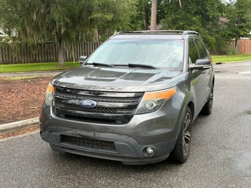 Used 2015 Ford Explorer Sport w/ Equipment Group 401A AWD/4WD image 12