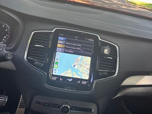 Used 2017 Volvo XC90 T6 R-Design image 17