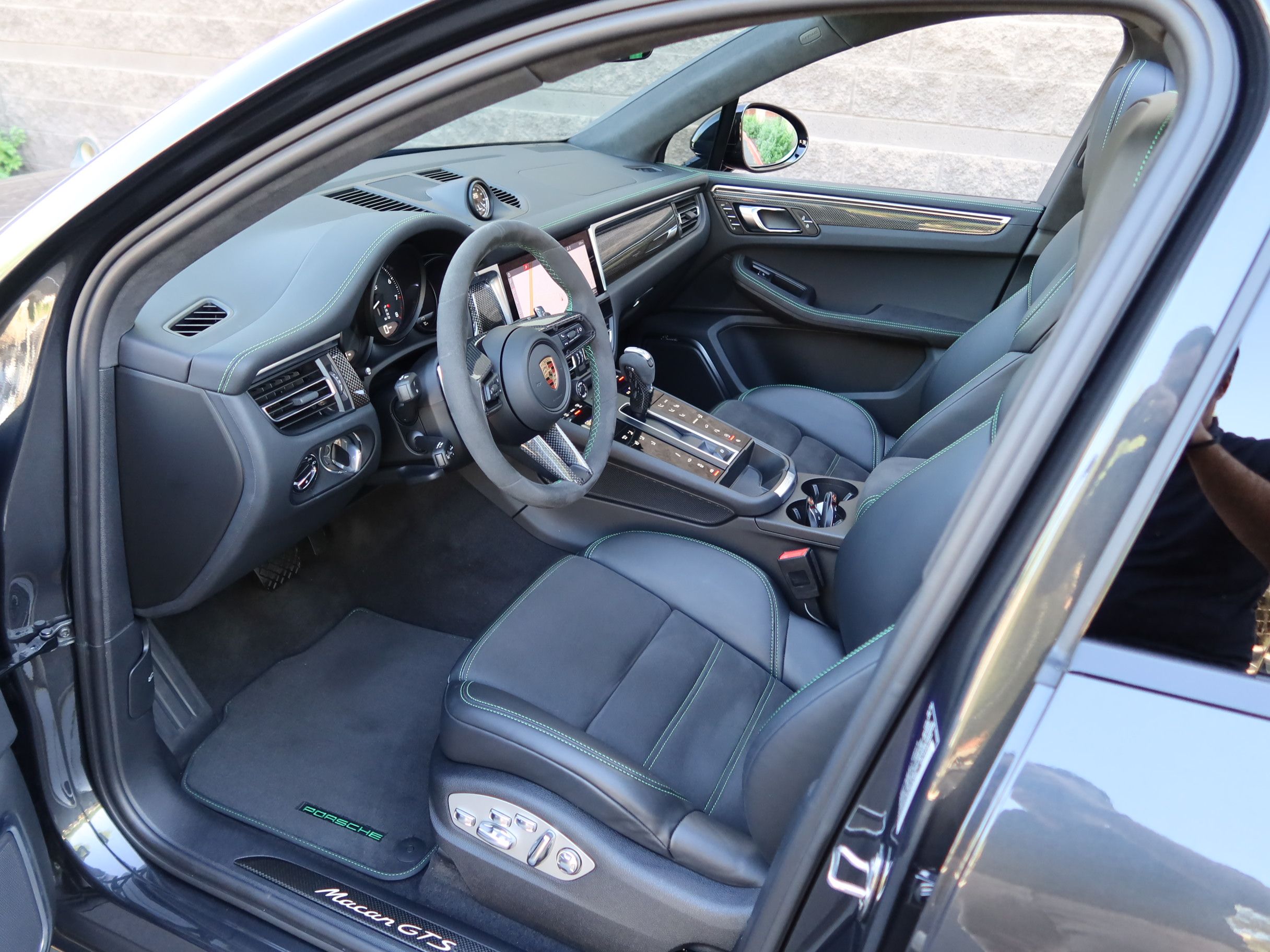 Used 2023 Porsche Macan GTS AWD/4WD image 6