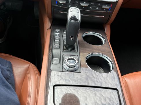 Used 2021 Maserati Quattroporte S GranLusso RWD image 9