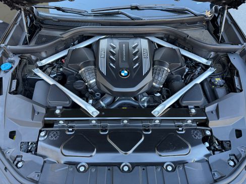 Used 2021 BMW X5 M50i w/ Executive Package image 21