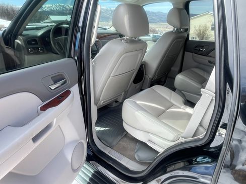 Used 2011 Chevrolet Tahoe LTZ image 9