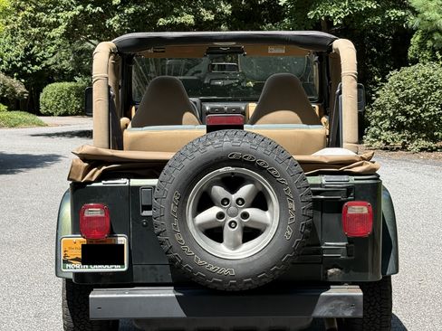 Used 1998 Jeep Wrangler Sahara AWD/4WD image 5