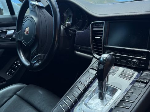 Used 2015 Porsche Panamera S w/ Premium Package RWD image 9