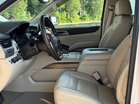 Used 2019 GMC Yukon XL Denali w/ Denali Ultimate Package AWD/4WD image 17