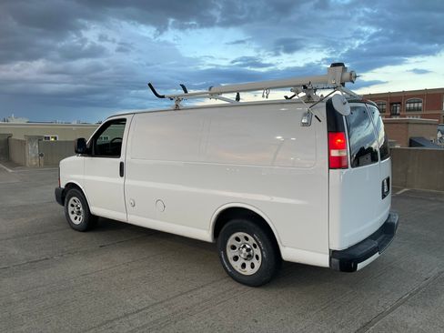 Used 2013 Chevrolet Express 1500 image 9