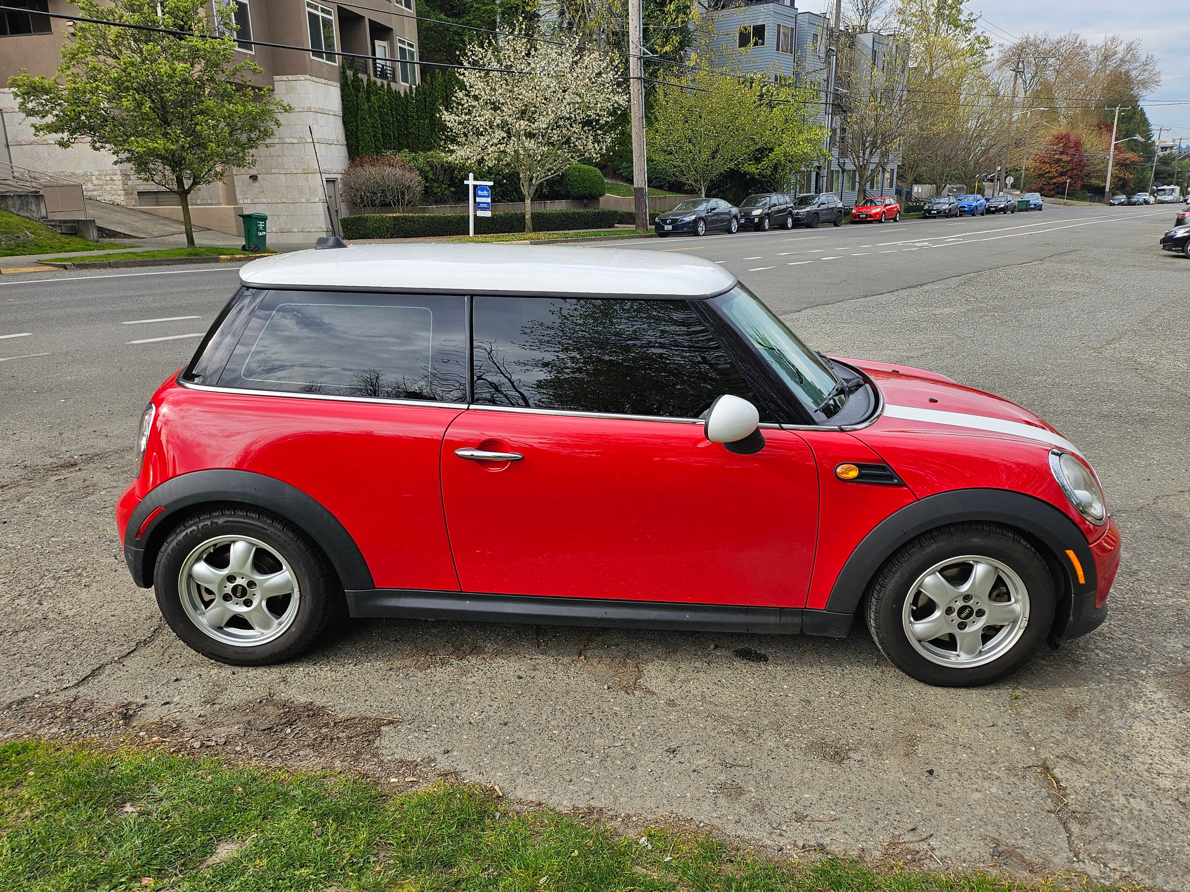 Used 2011 MINI Cooper Hardtop FWD image 10