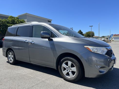 Used 2016 Nissan Quest SV image 10