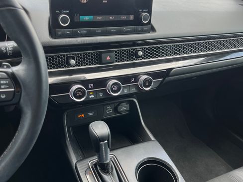 Used 2024 Honda Civic Sport image 8