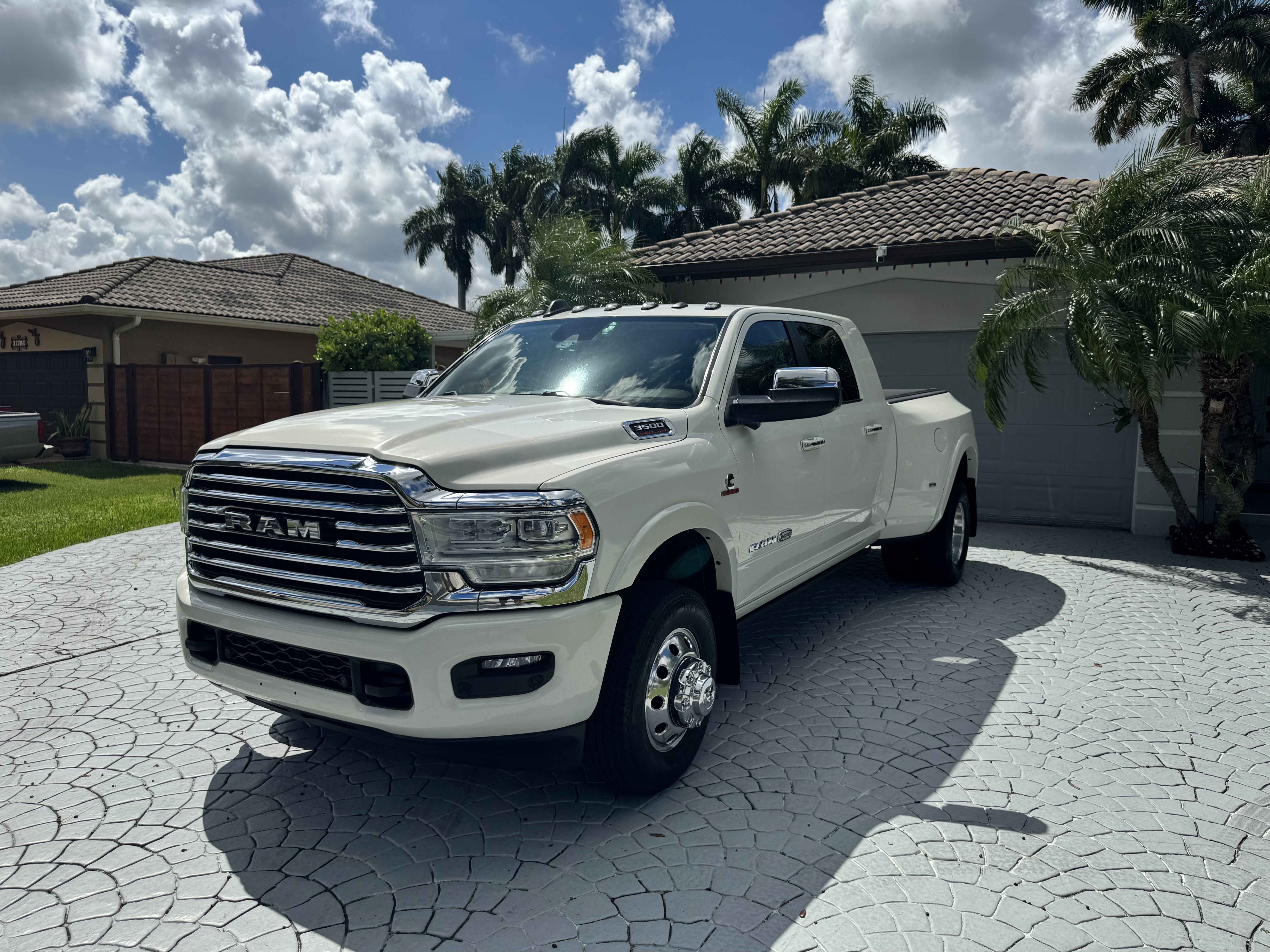 Used 2020 RAM 3500 Limited AWD/4WD image 1