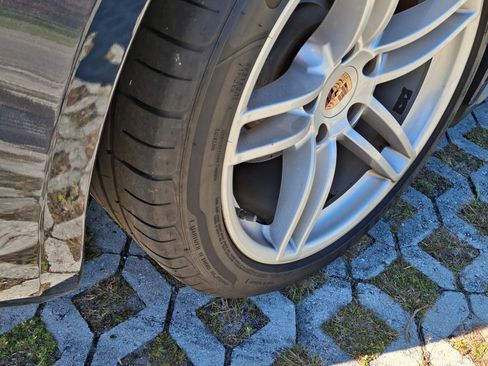 Used 2013 Porsche 911 Carrera 4 image 23