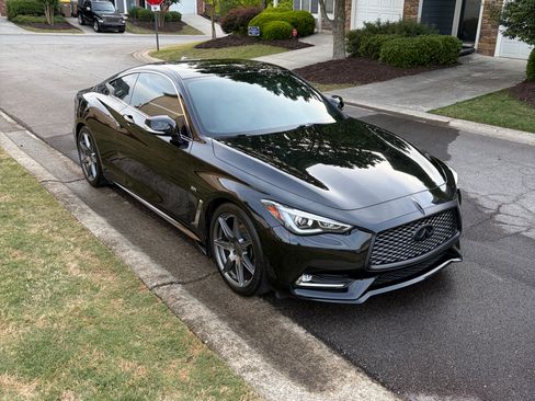 Used 2017 INFINITI Q60 3.0t w/ Premium Plus Package 3.0T image 11