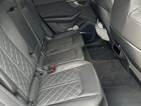 Used 2023 Audi SQ8 Prestige image 12