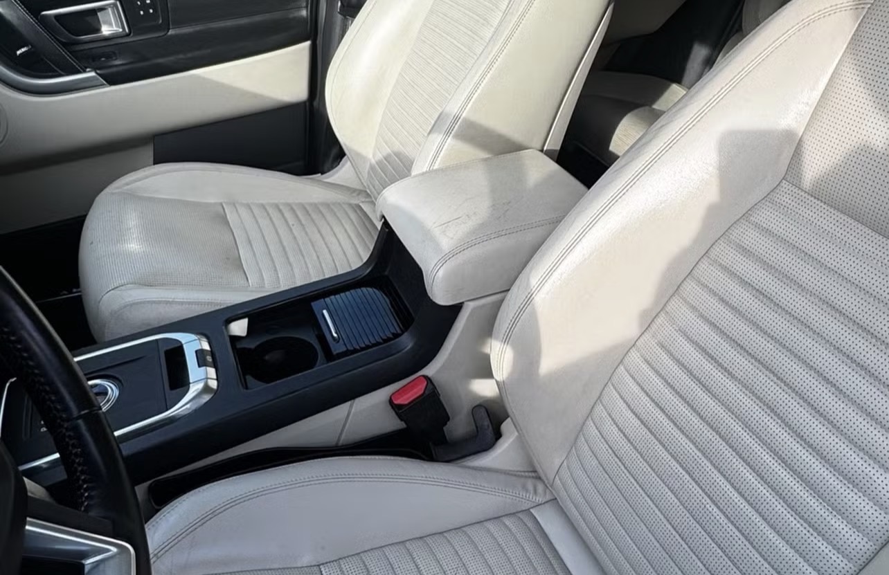 Used 2017 Land Rover Discovery Sport HSE Luxury AWD/4WD image 11