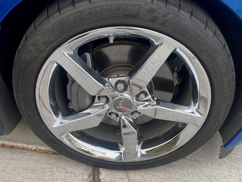 Used 2014 Chevrolet Corvette Stingray Coupe w/ 2LT Preferred Equipment Group image 25