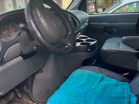 Used 2008 Ford E-350 and Econoline 350 Extended Super Duty image 11