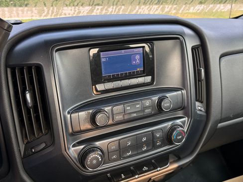 Used 2014 Chevrolet Silverado 1500 W/T RWD image 5