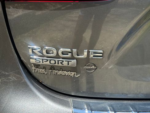 Used 2018 Nissan Rogue Sport SL w/ SL Premium Package image 15