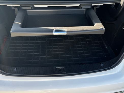 Used 2015 Mercedes-Benz E 400 Sedan image 17