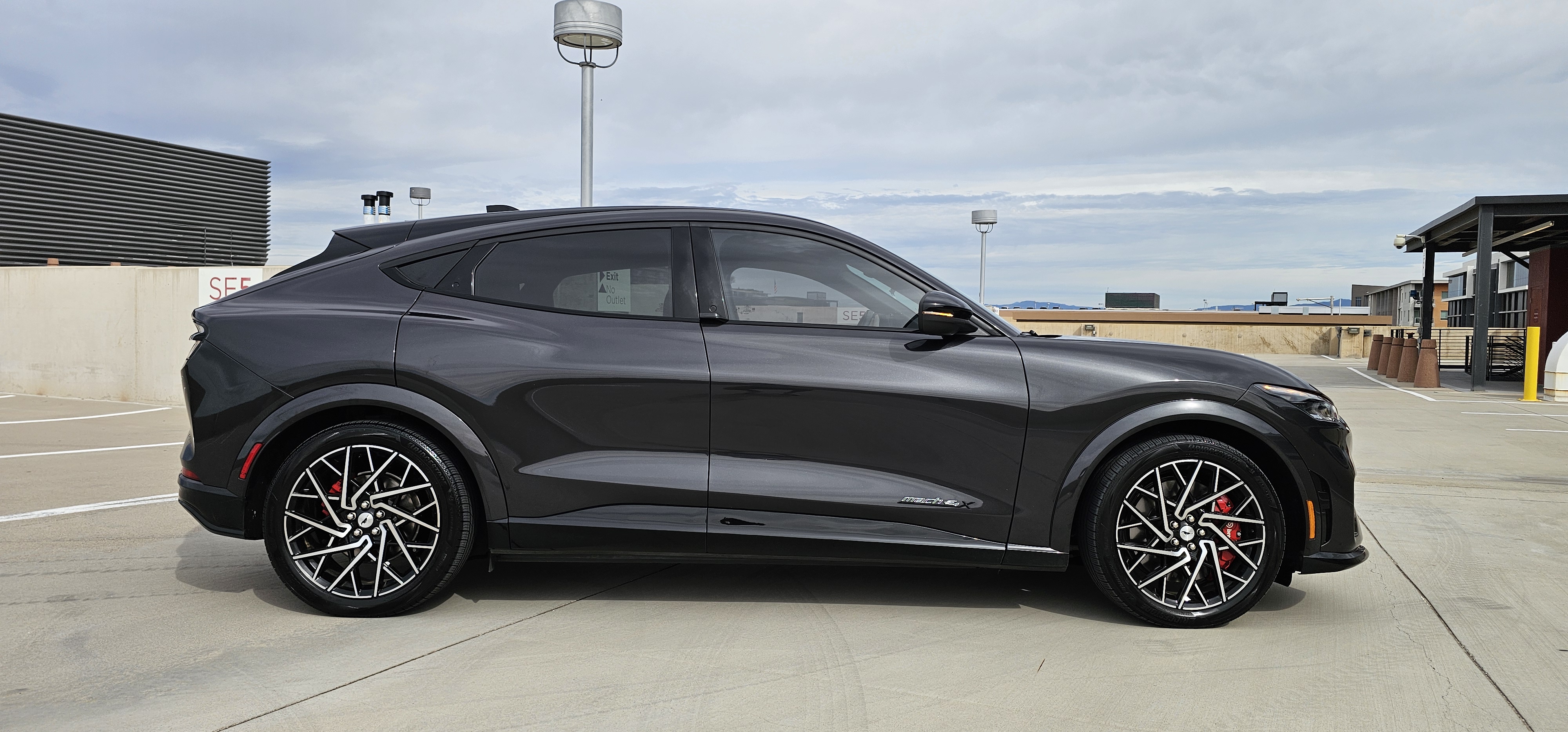 Used 2022 Ford Mustang Mach-E GT w/ GT Performance Edition AWD/4WD image 6