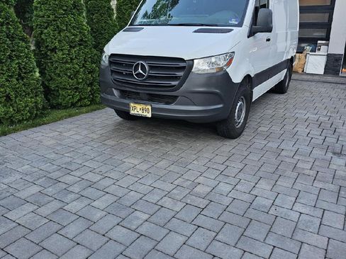 Used 2020 Mercedes-Benz Sprinter 1500 image 1