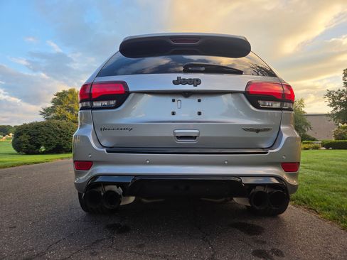 Used 2018 Jeep Grand Cherokee Trackhawk AWD/4WD image 9